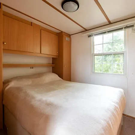 87, Gelegen In Het Rustige & Bosrijke Oisterwijk! Chalet Oisterwijk