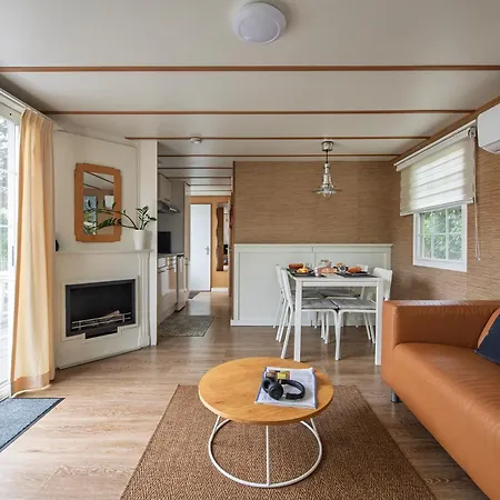 87, Gelegen In Het Rustige & Bosrijke Oisterwijk! Chalet *