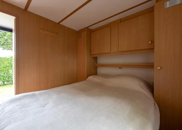 Chalet 87, Gelegen In Het Rustige & Bosrijke Oisterwijk! Oisterwijk