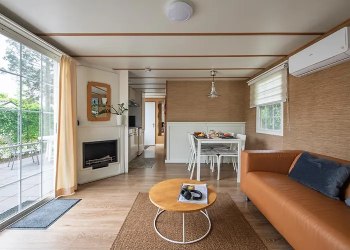 87, Gelegen In Het Rustige & Bosrijke Oisterwijk! Chalet *